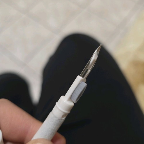 Headset cleaning tool like new