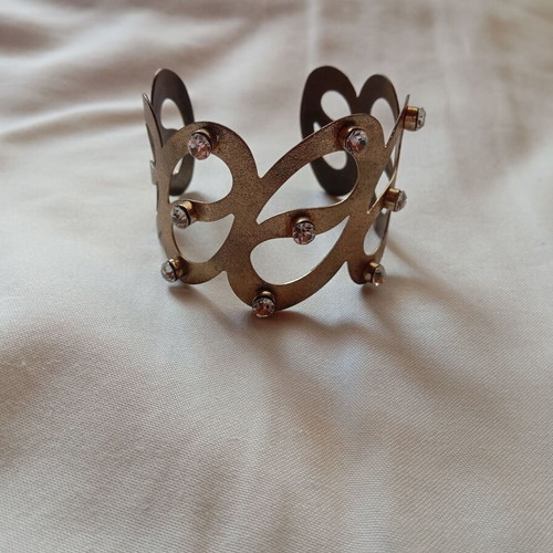 Choker bracelet gold bronze with nine white stones, like new
