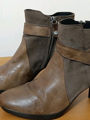 Дамски боти Geox на висок ток употребявани, естествена кожа, размер 41