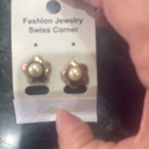 Folli Follie earrings used, gold plated with pearl