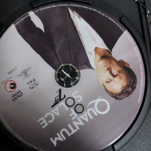 Quantum of Solace DVD used, action adventure with subtitles