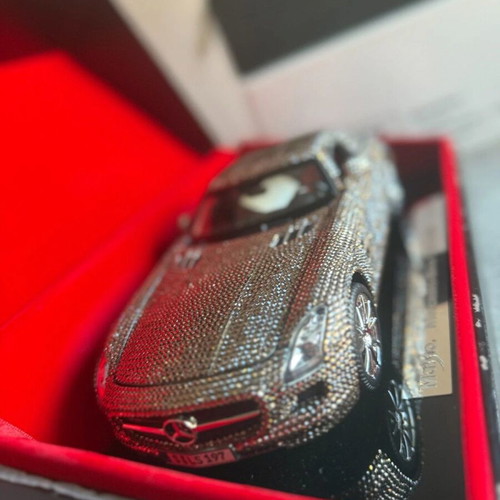 Mercedes-Benz SLS AMG Swarovski Limited Edition 1:18 model like new