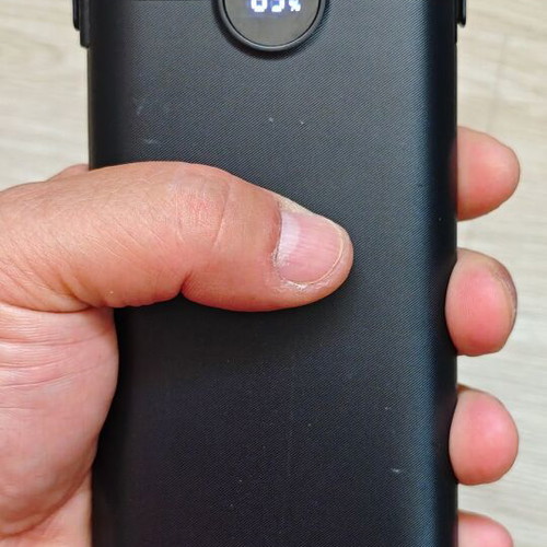 Power bank VEEKTOMX 30000mAh 22.5W model VT302 like new