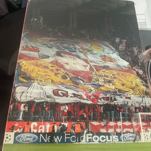 Olympiakos 7 DVD genuine collectibles like new