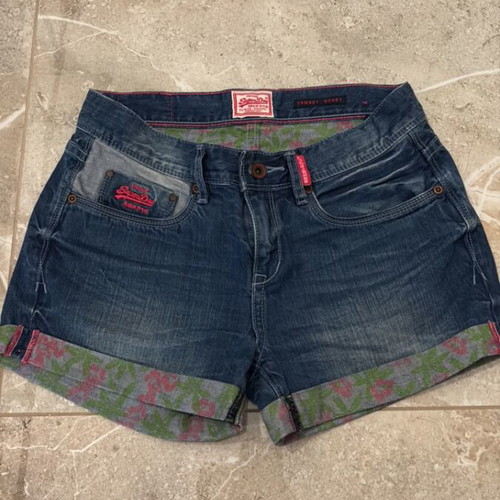 Superdry denim shorts size 26 like new, blue