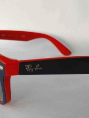 Γυαλιά ηλίου Ray-Ban Wayfarer μεταχειρισμένα, μπλε και κόκκινα