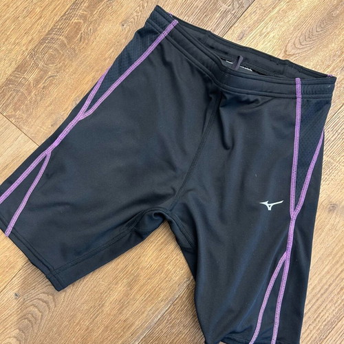 Mizuno cycling shorts like new, black with purple details, size S