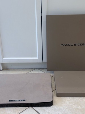 Marco Bicego display stands used, set of two