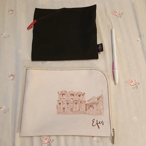 Nescesser set from Air Canada and Turkish Airlines like new