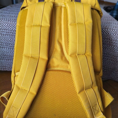 Herschel Heritage backpack 19 lt yellow like new
