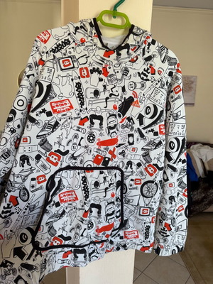 Adidas graphic hoodie like new, size XL, white