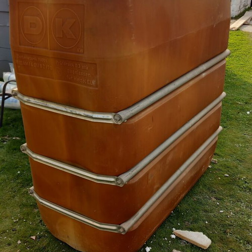 Oil tank 1500 liters plastic like new