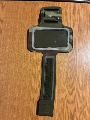 Mobile armband case used for running, fits phones up to 6.1 inches