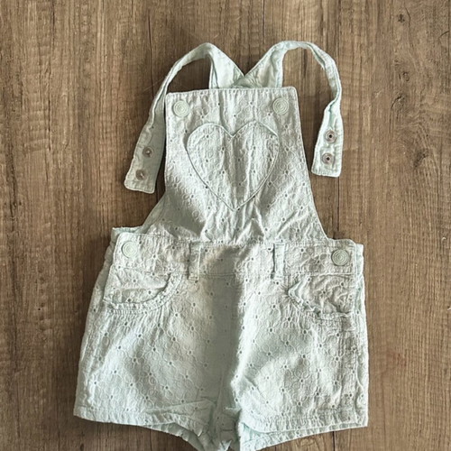 Baby clothing set like new, 12 pieces for 9-12 months