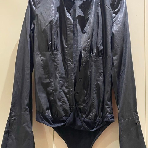 Lynne Black Shirt Bodysuit like new with elastic sleeves