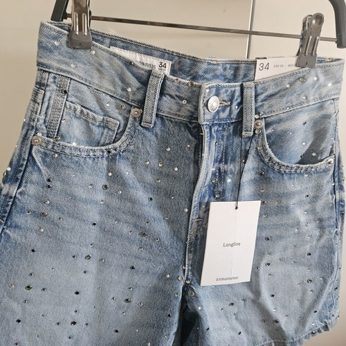 Stradivarius denim shorts with studs, size 34