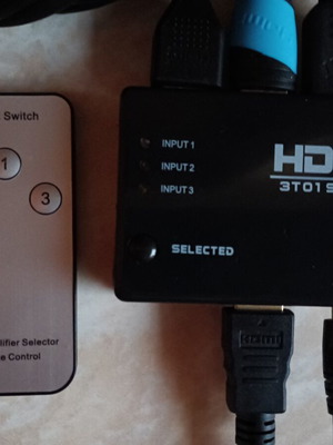 HDMI 1 to 3 switch hub with remote for gaming consoles