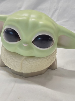 Star Wars The Mandalorian The Child Desktop Light like new