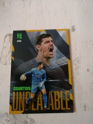 Football cards like new, Courtois and Alison Unbeatable and Max Power