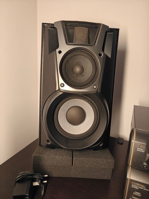 Technics sound system used, includes amplifier and equalizer