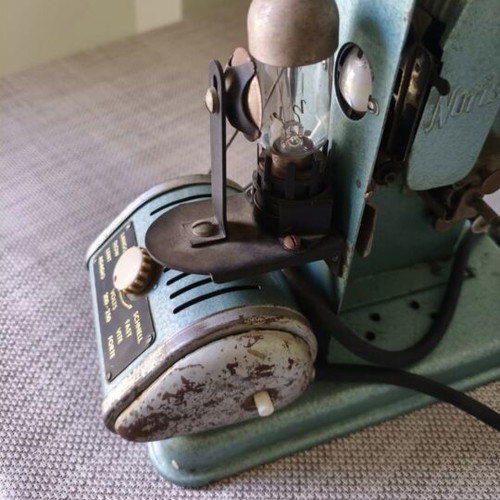 Noris Movie Projector 16 mm used, 1952 German model with spare lamp
