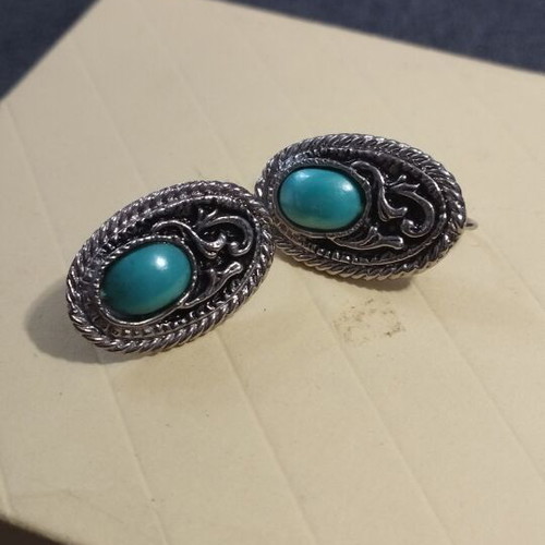 Vintage silver earrings with oval turquoise stones, like new