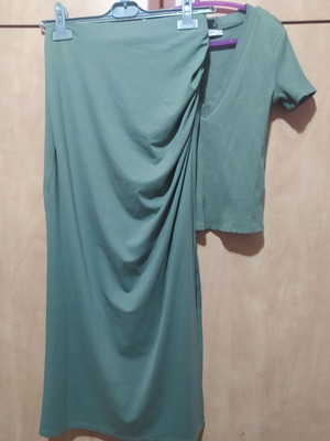 Stradivarius skirt and top set like new, khaki