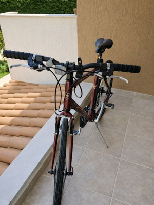 KHS Vitamin A city bike like new, disc brakes, 700c wheels