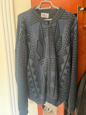 Vintage men's knitted cardigan XL like new