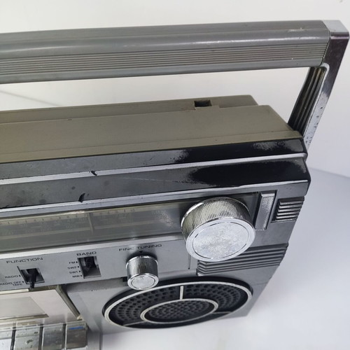 Toshiba RT-S713 vintage boombox used for service or decoration