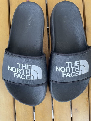 The North Face women's slippers like new, size 37, black