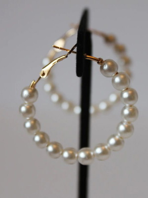 Pearl hoop earrings new, white and gold-colored