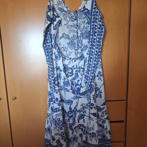 Maxi summer dress new, white with blue floral pattern