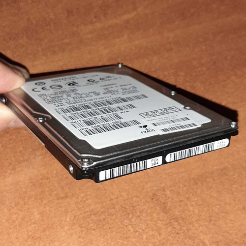 Σκληρός δίσκος Hitachi 320 GB 2,5" SATA για laptop μεταχειρισμένος