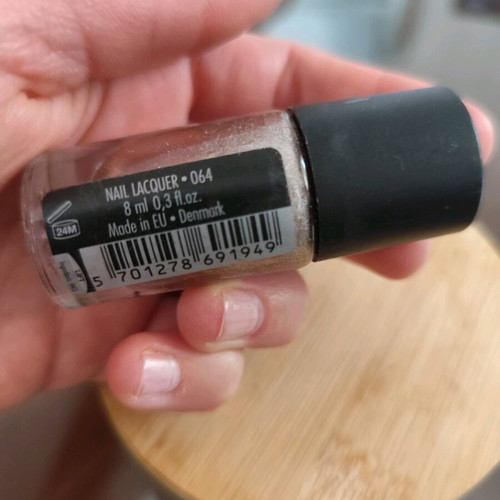 GOSH nail polish like new, pearl finish