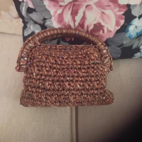 Handmade knitted handbag with clutch 20 cm, new, brown and gold with sequins