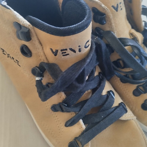 Sneaker ankle boots size 36 like new, suede fabric