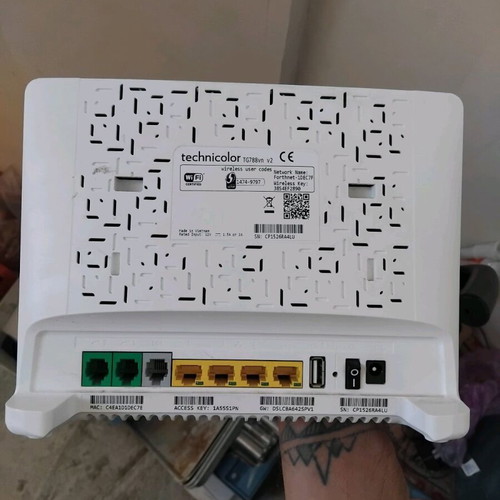 Router like new without charger