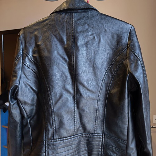 Leather jacket black medium size Jump & Fish like new with zipper