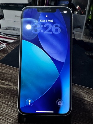 iPhone 13 used white 128GB with accessories