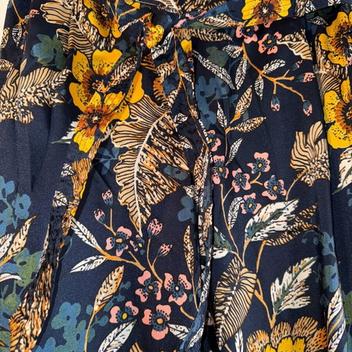Stradivarius satin floral pants used, size 38, blue