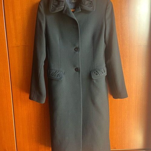 Rococo black coat like new, long