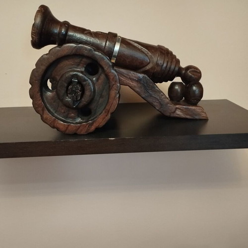 Wooden Spanish decorative cannon like new