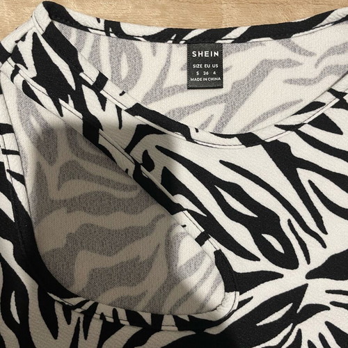 Shein top new, black and white, size S