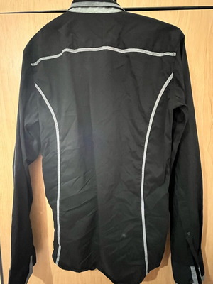 Black MFG shirt with gray details, like new, size M