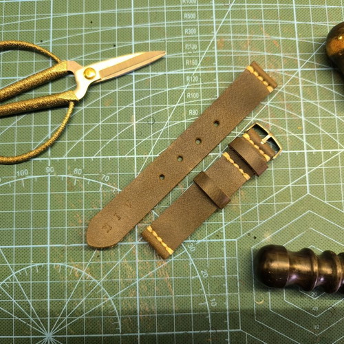 Handmade leather watch strap, custom colors, 18-28mm