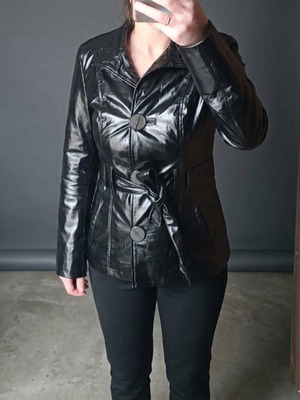 Γυναικείο δερμάτινο μπουφάν καινούργιο, μαύρο λουστρίν, μέγεθος M