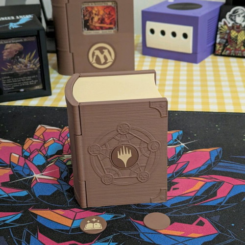 MTG Deckbox σαν καινούργιο σε σχήμα βιβλίου