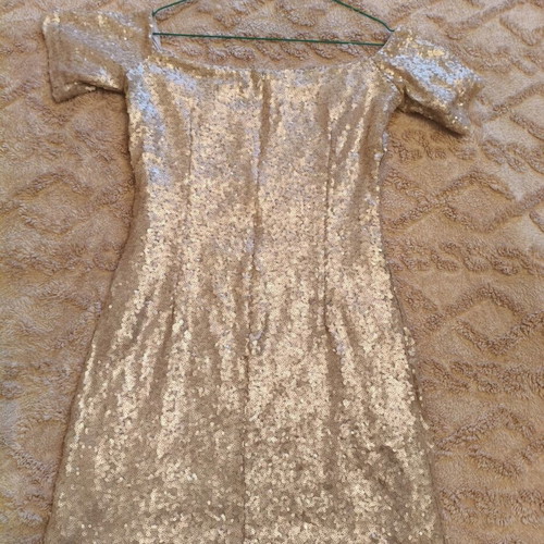 Dress with sequins like new, size S, gold color