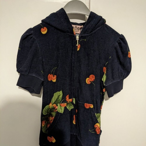 Juicy Couture short-sleeve jacket like new, velour with hood